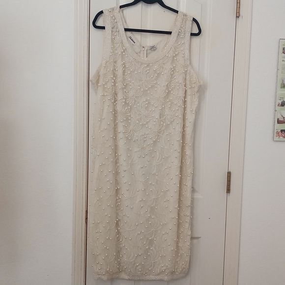 Cream color formal dress with lace, pearls and sequins 2X NWOT - Picture 2 of 11